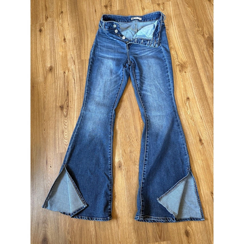 SO Button Fly Flare Leg Jeans Women's Size 9 Med Wash Blue Denim 29x31 Kendrick‎ - Picture 8 of 16